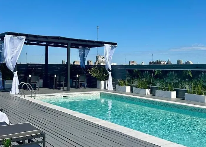 Broadway Hotel & Suites